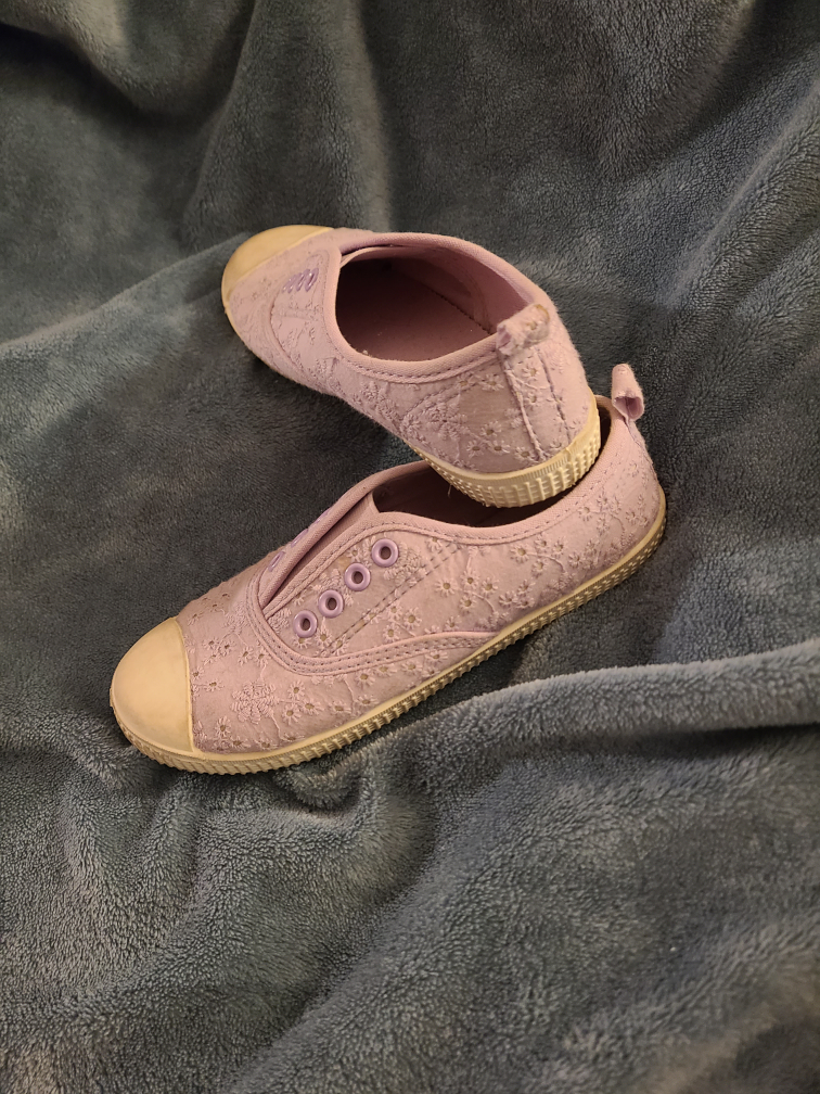 girl's Kids shoes 3 pairs image indicator(4)