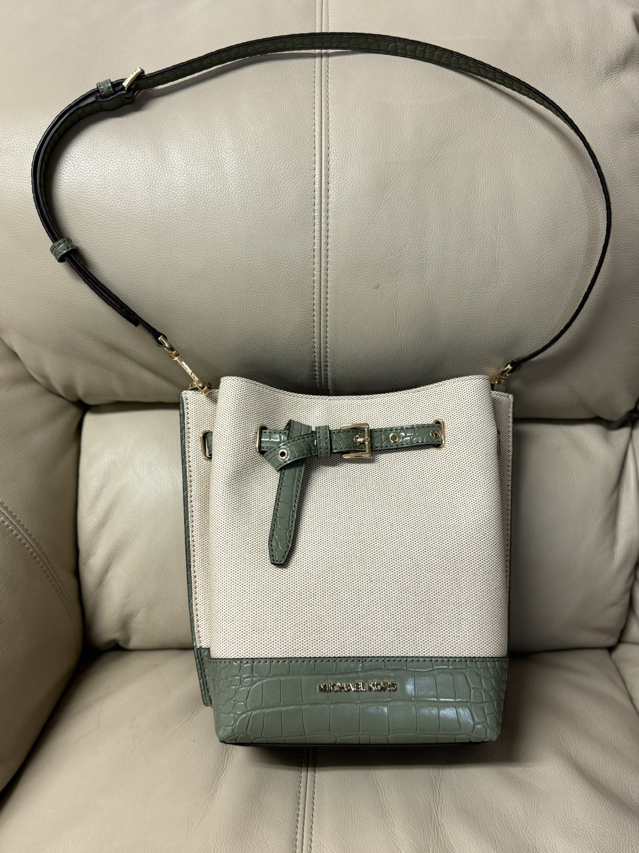 Michael Kors Purse thumbnail