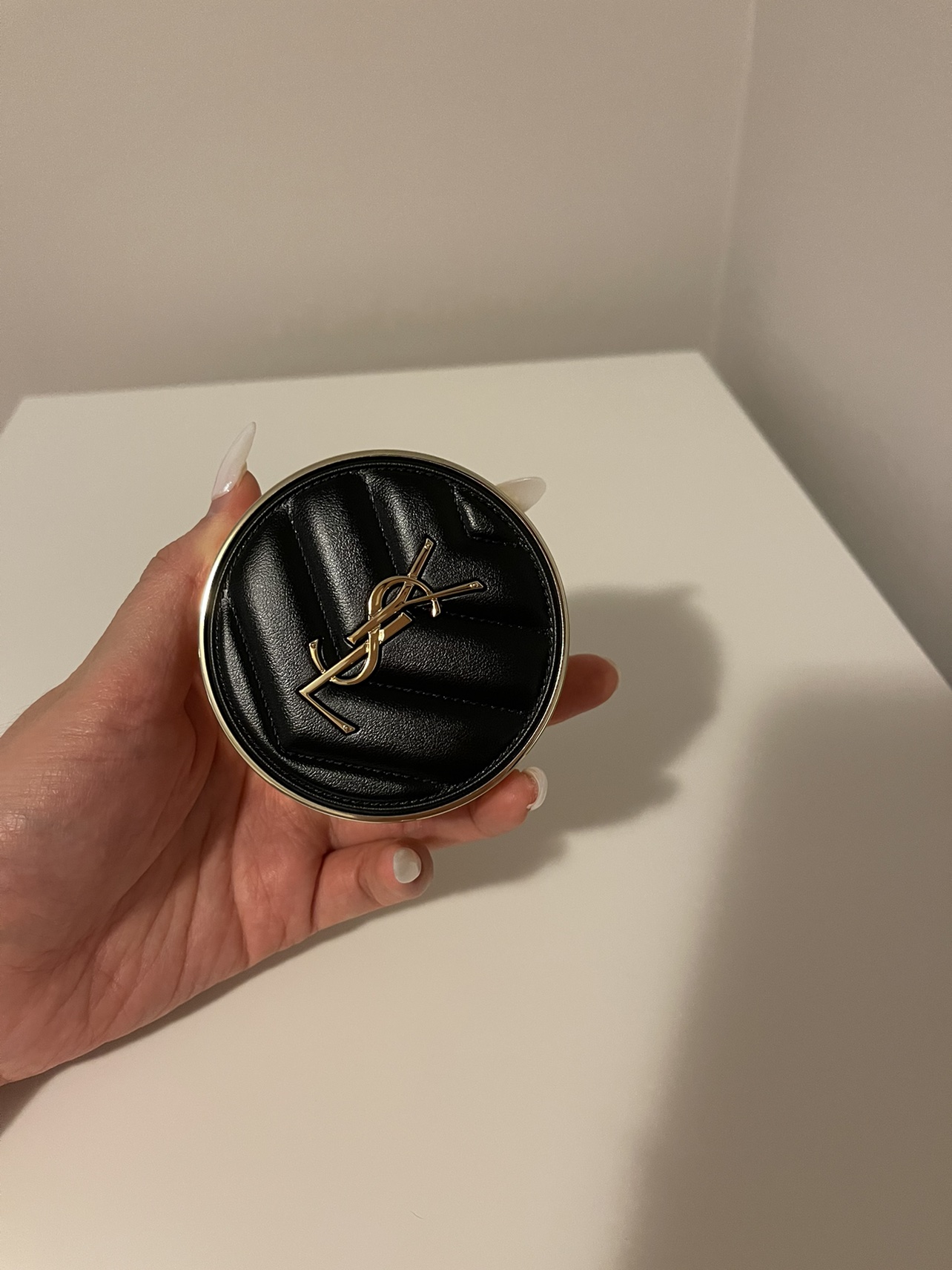 Yves Saint Laurent Luminous Matte Cushion Foundation - photo 3