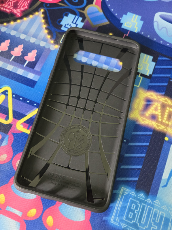 Galaxy S10 Spigen Case thumbnail