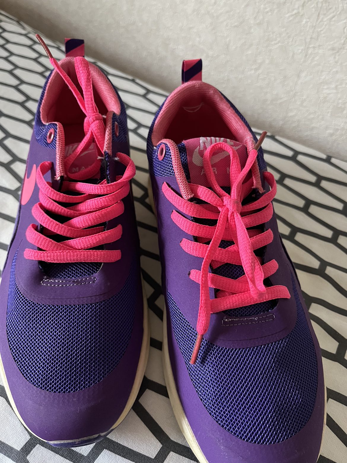 Sandal and running shoes - photo 2