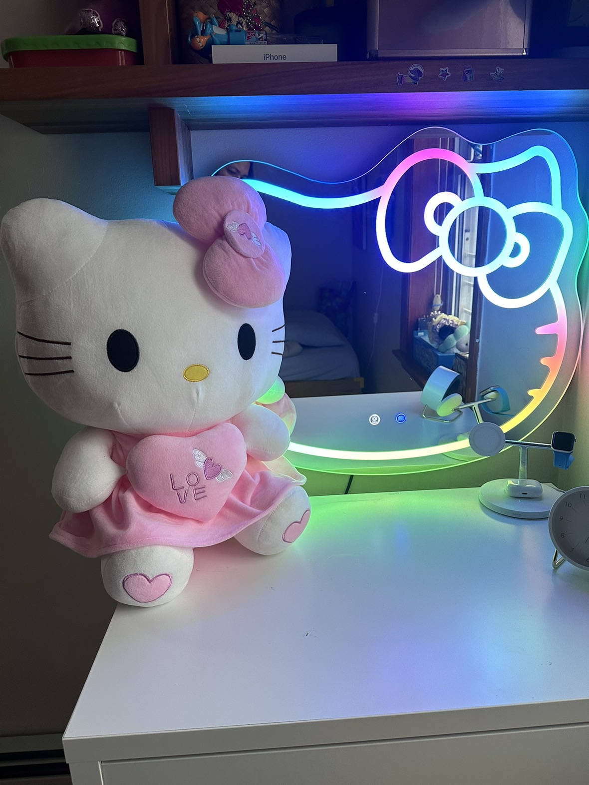 Hello Kitty mirror