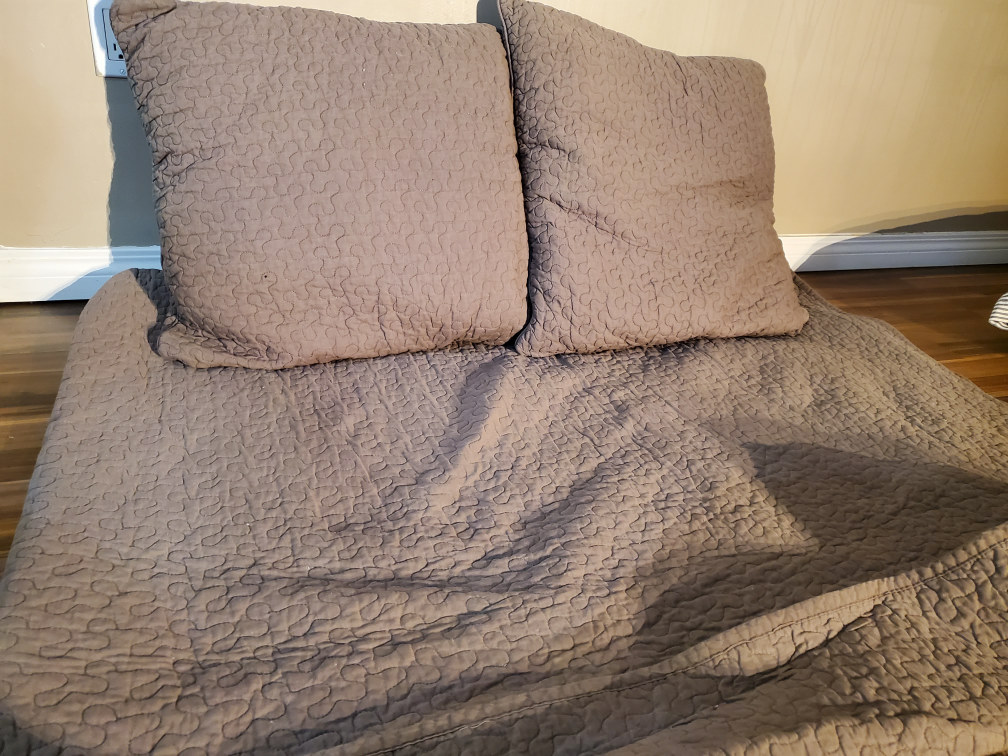 King size blanket and 6cushions. - photo 3