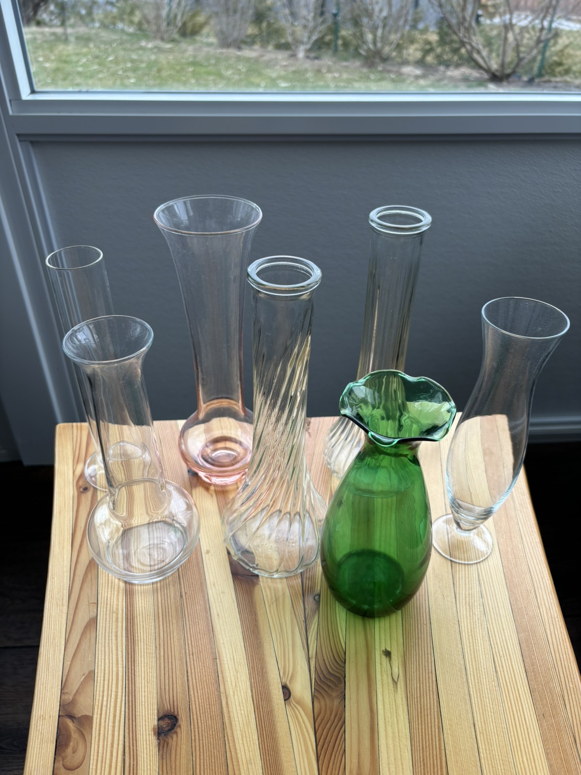 Assortment of glass vases thumbnail