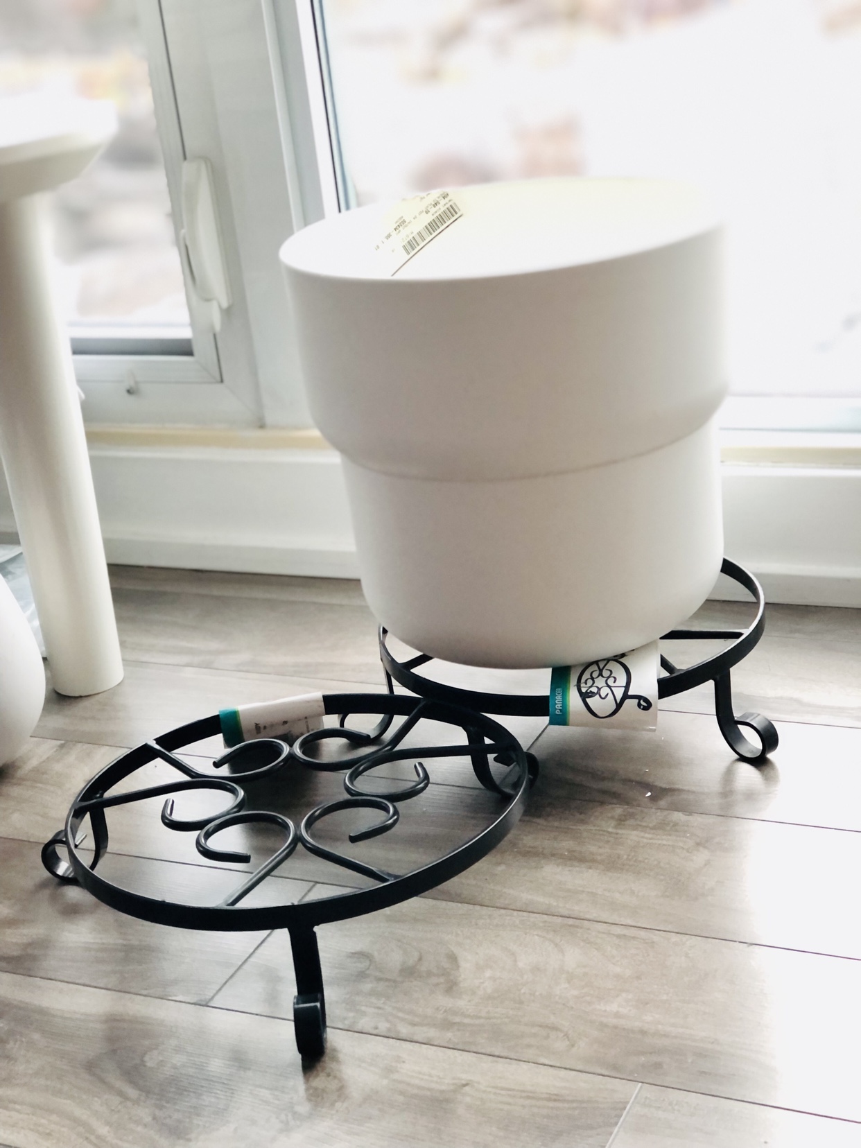 🪴 10” Metal Potted Plant Stand (brand new) image indicator(3)