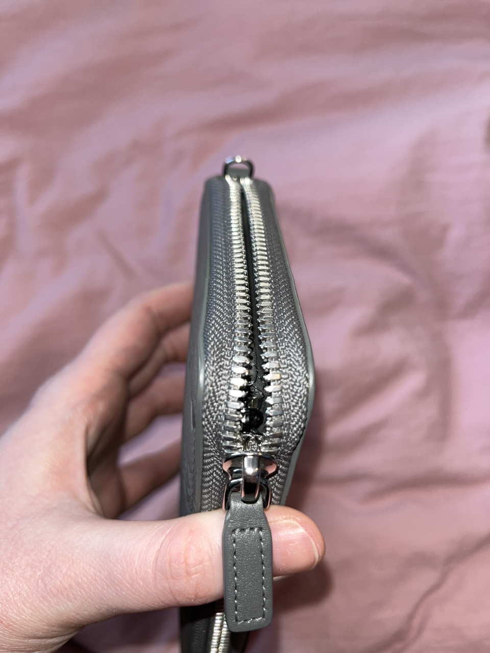 New authentic MCM wallet image indicator(3)