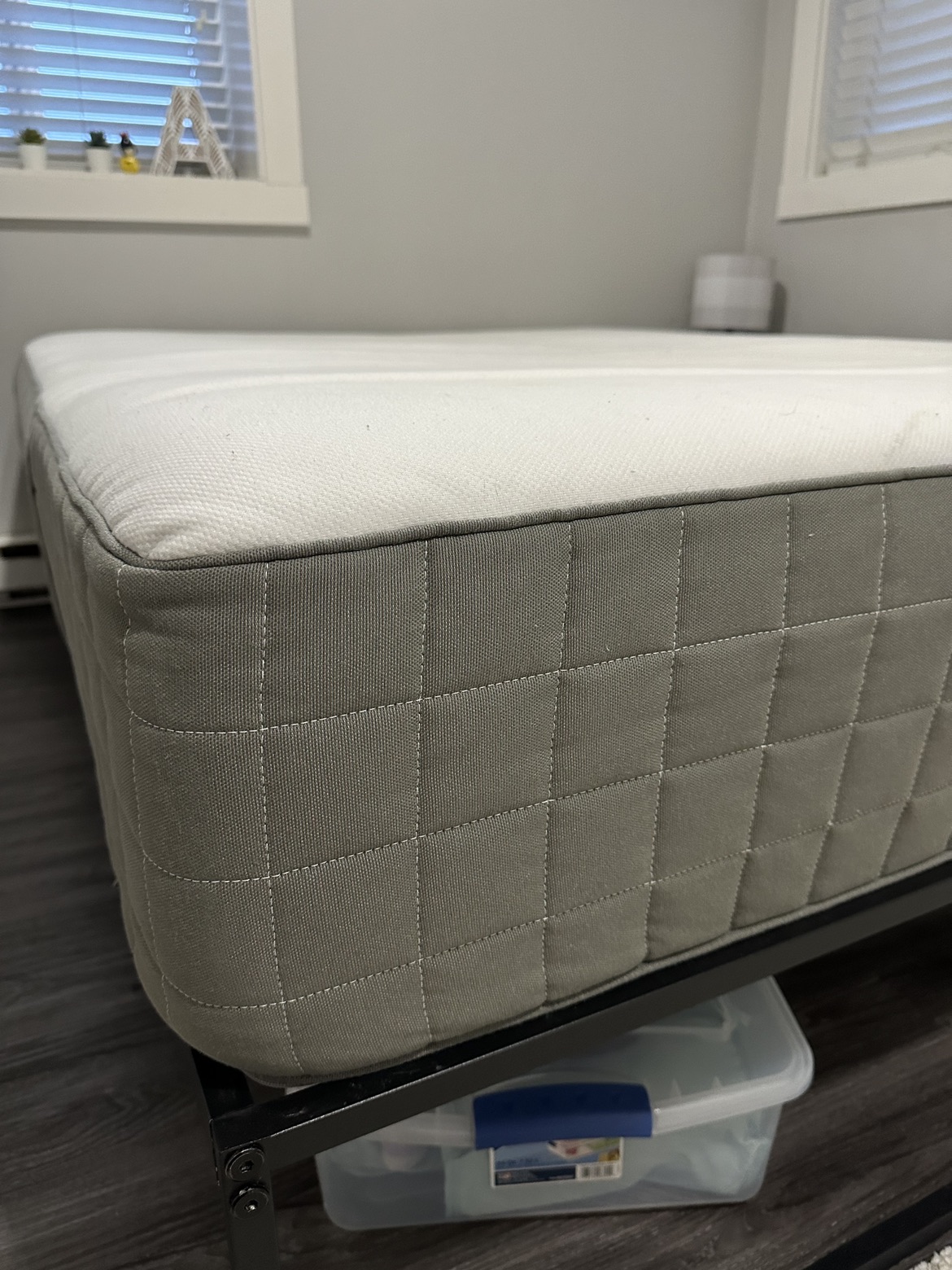 Ikea queen mattress - photo 3