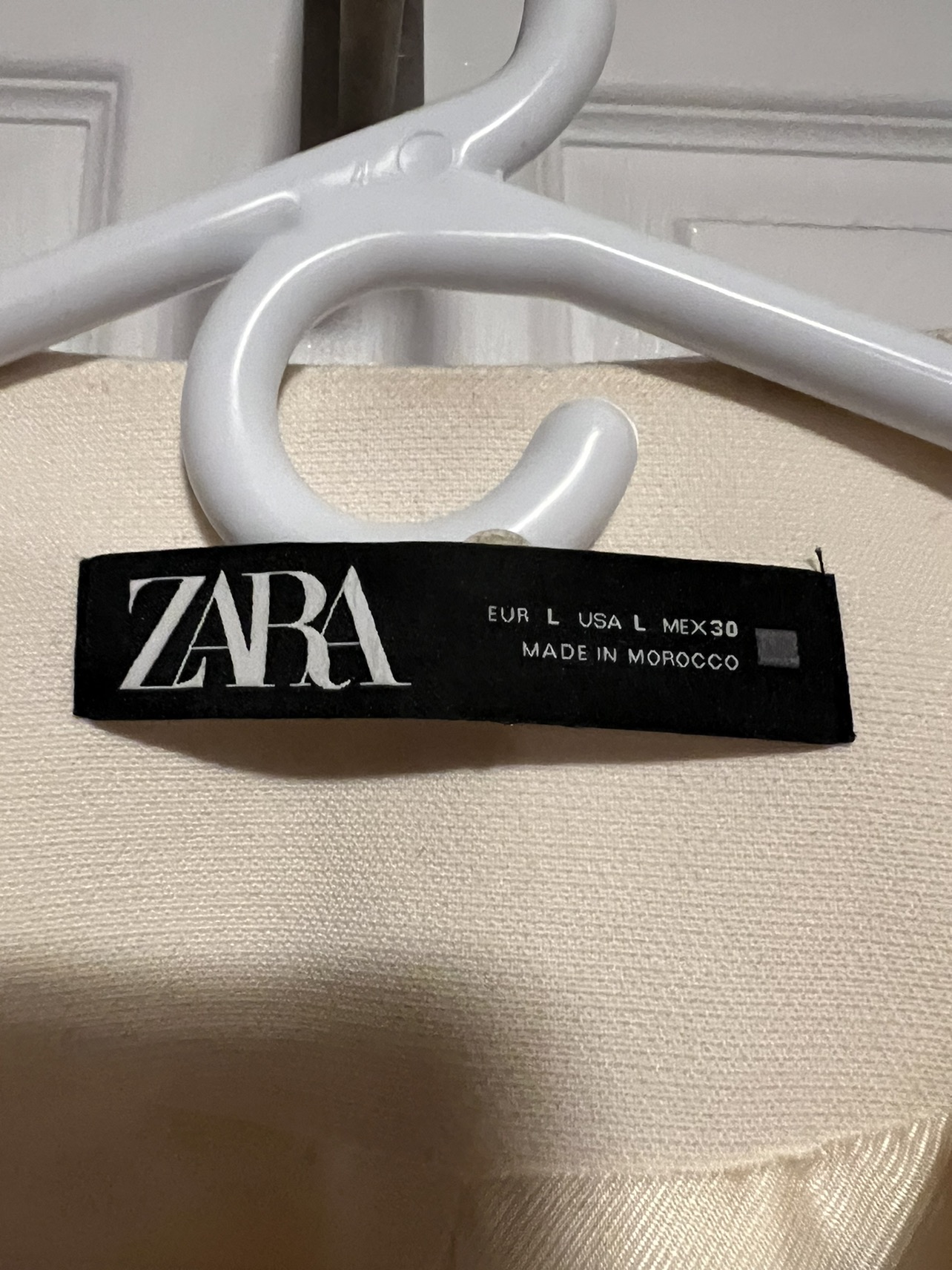 Zara Women’s Spring/Fall Light Coat (L)(LNC) image indicator(4)