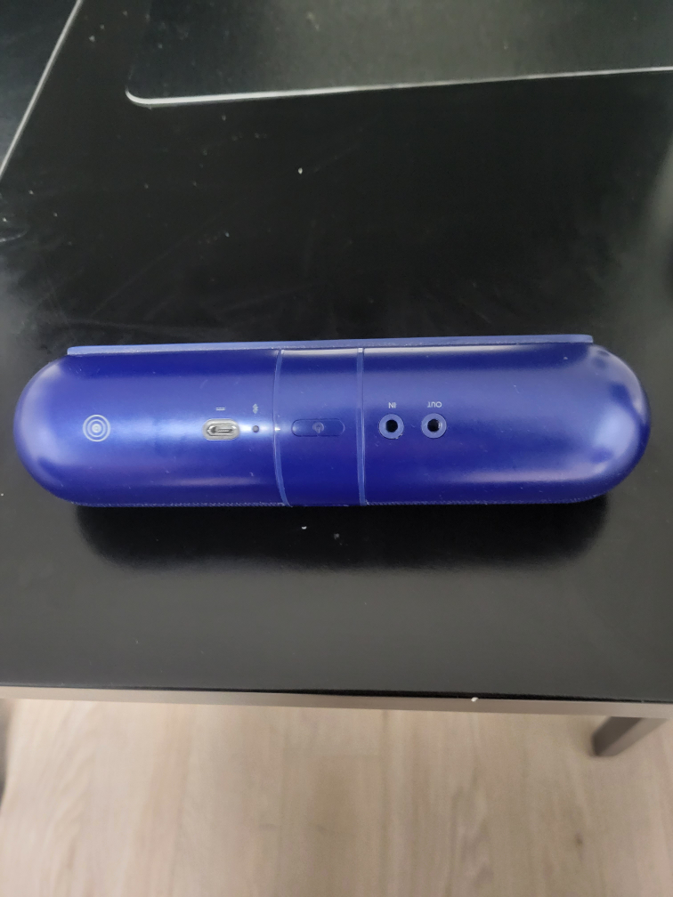 beats pill portable speaker image indicator(2)