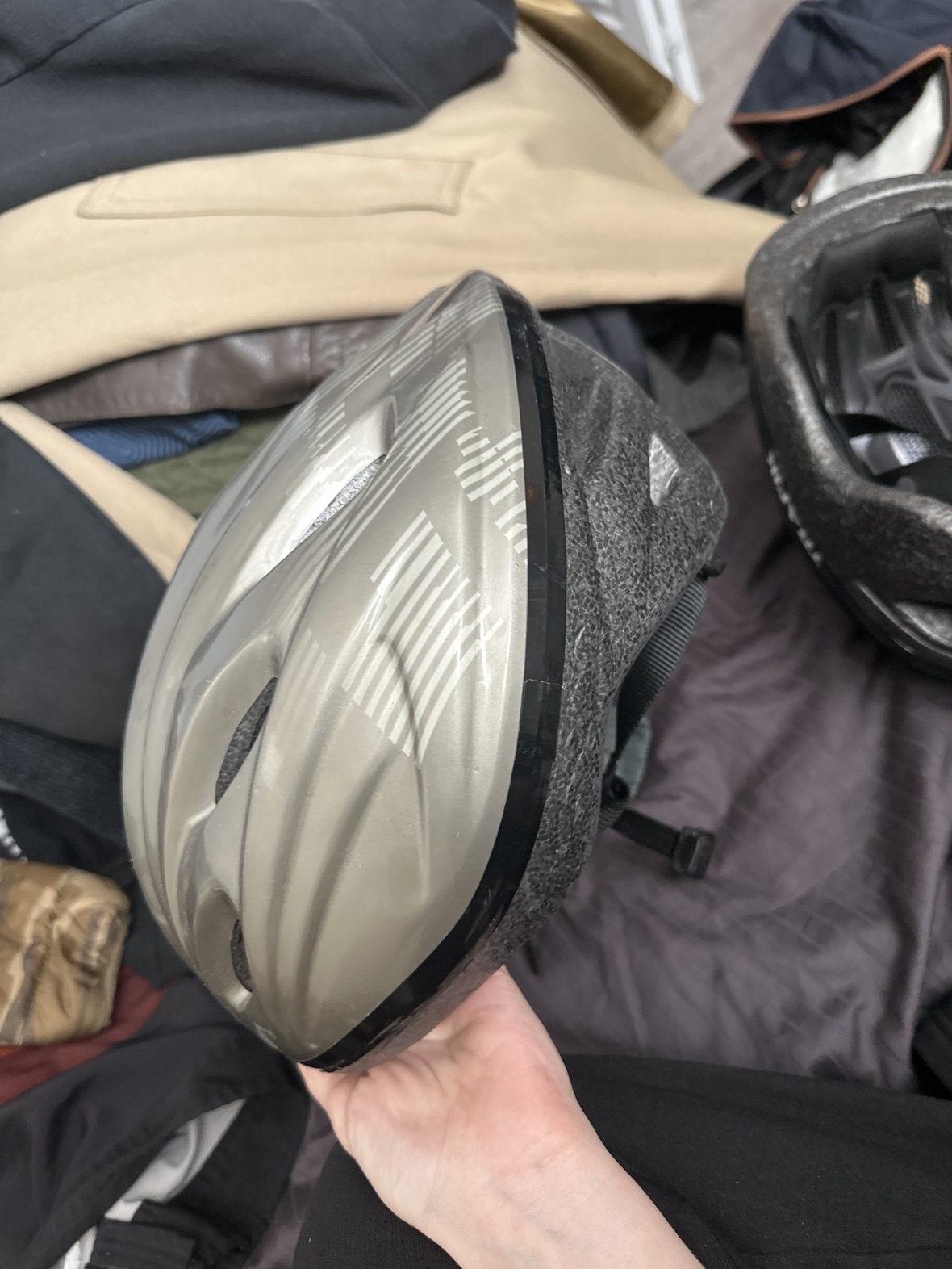 FREE 2 BIKING HELMETS - photo 4