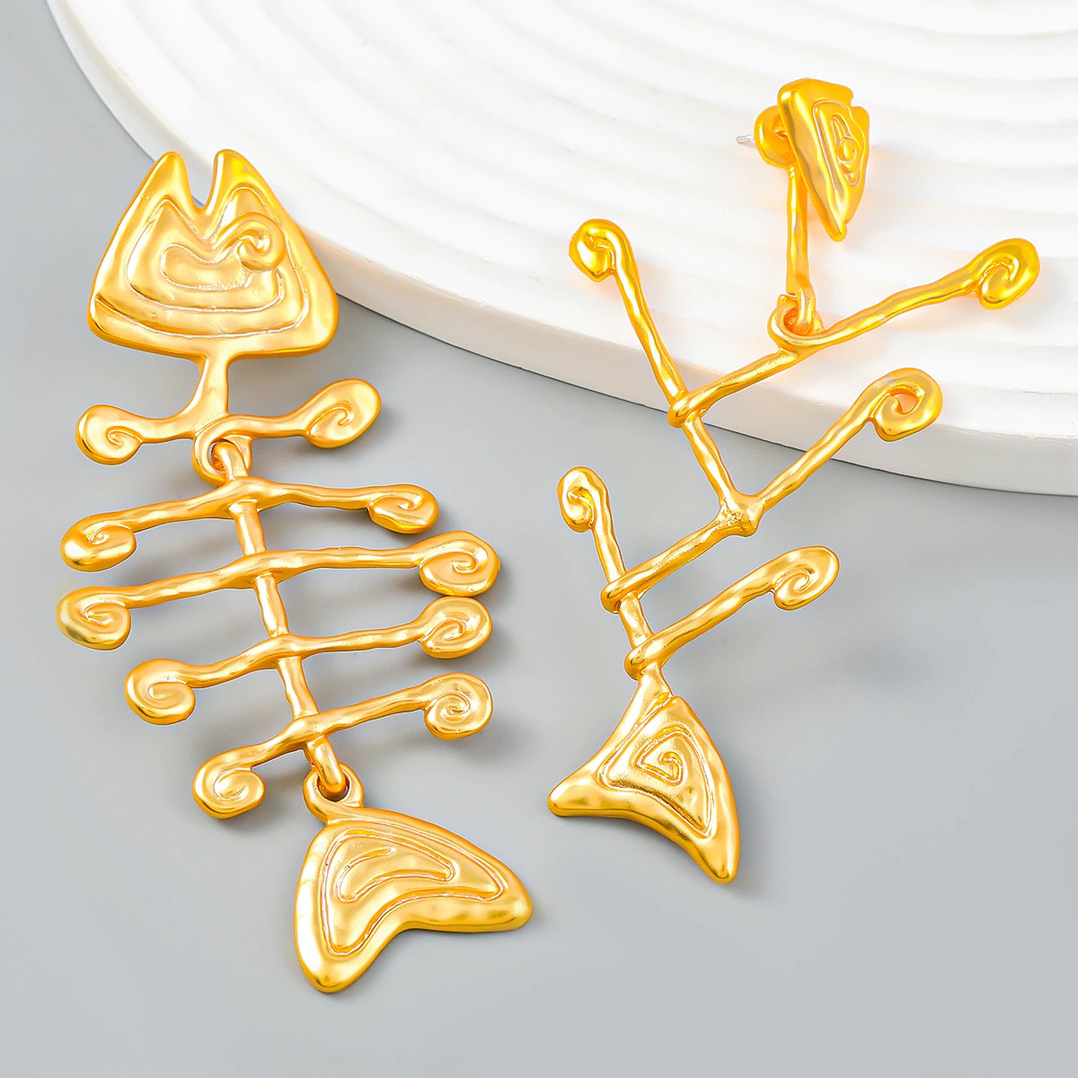 Earings - New - Trendy Trinket Earrings: Fashion Forward Finds!