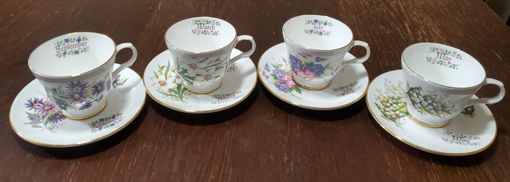 4 Tea Cups: Crown Trent Fine Bone China Englind