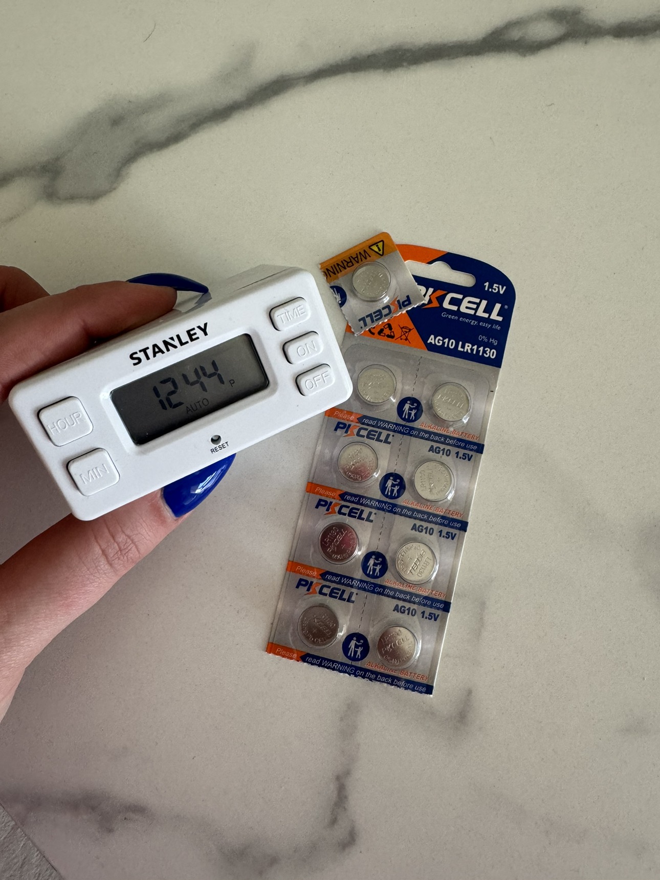 Digital plug-in time + extra batteries thumbnail