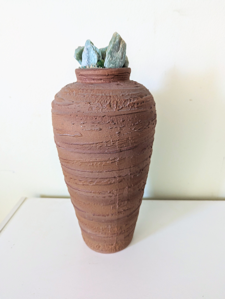 Clay vase with the cover thumbnail