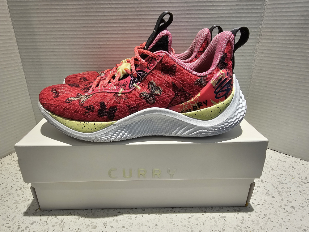 Under Armour Steph Curry basketball shoes - photo 3