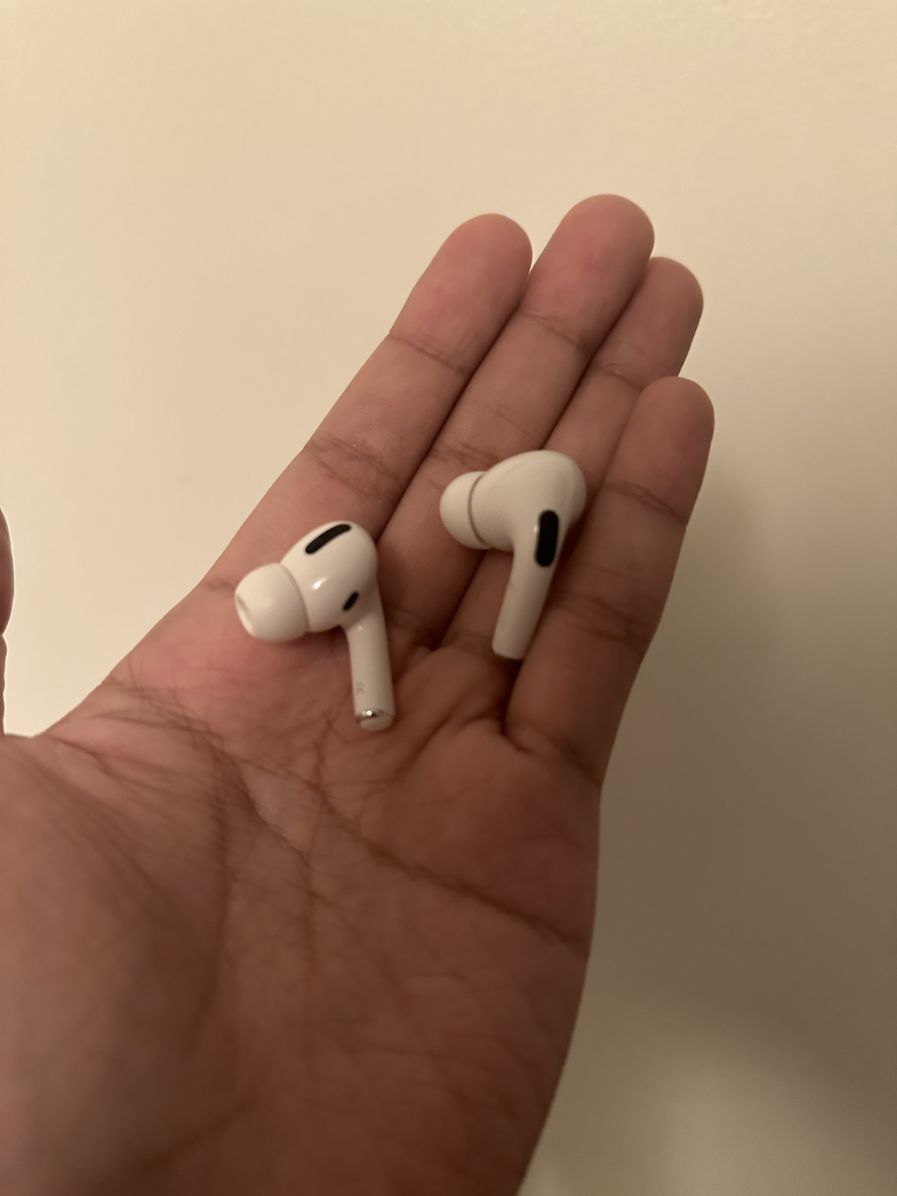 Airpod pro unit left and right - photo 2