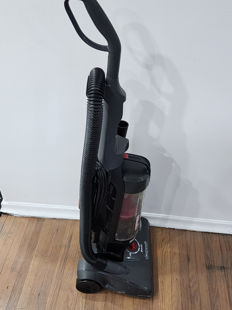 dirt devil vaccum cleaner used in good working condition - photo 4
