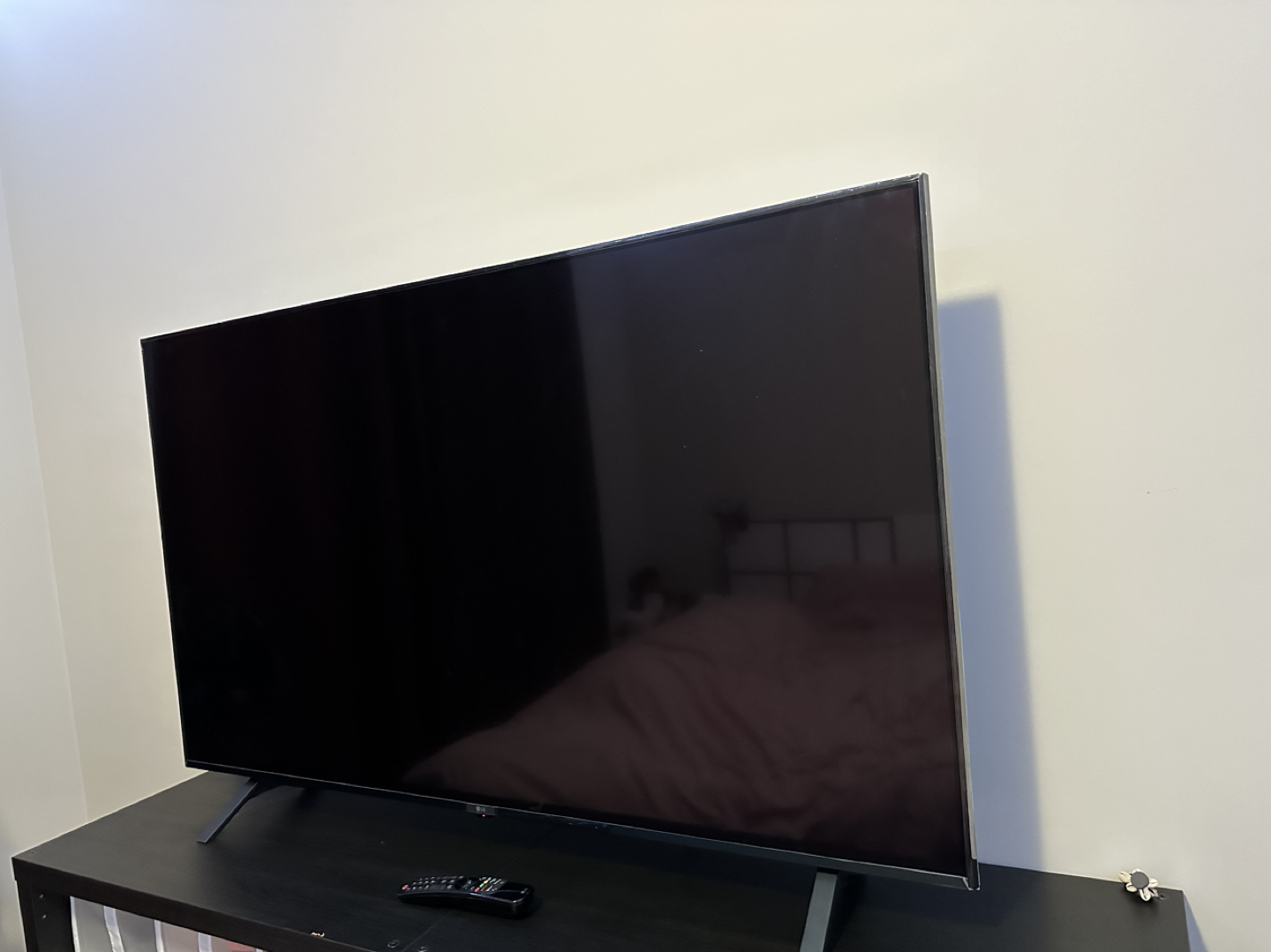 LG 55 inch 4k Smart Ultra HD TV (3,840 x 2,160)
