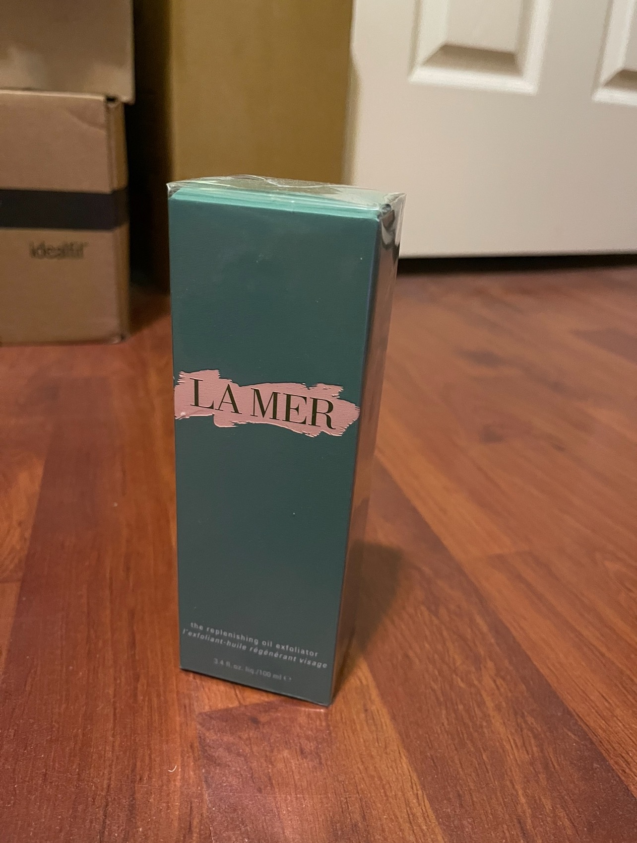 LA MER the Replenish oil Exfoliator