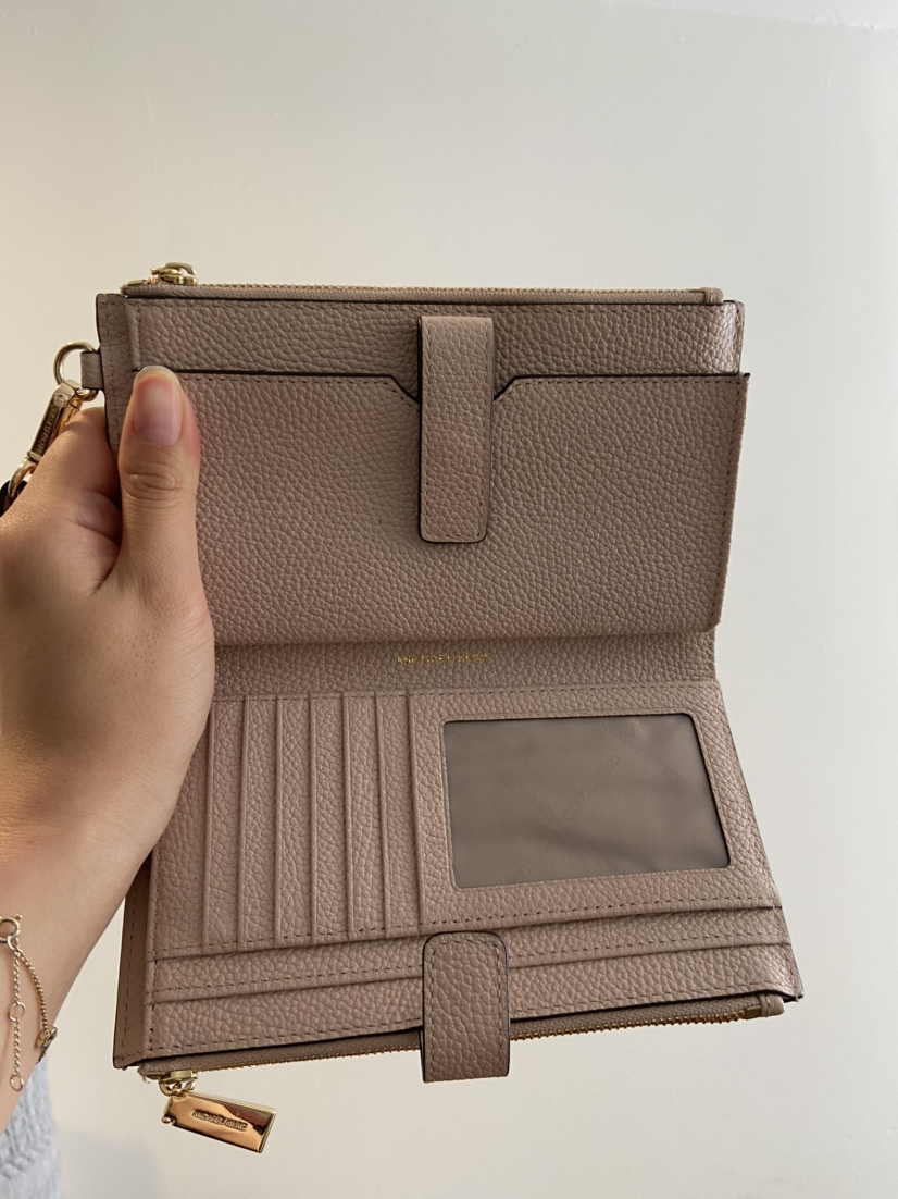 Michael Kors Wristlet (Brand New) - photo 2