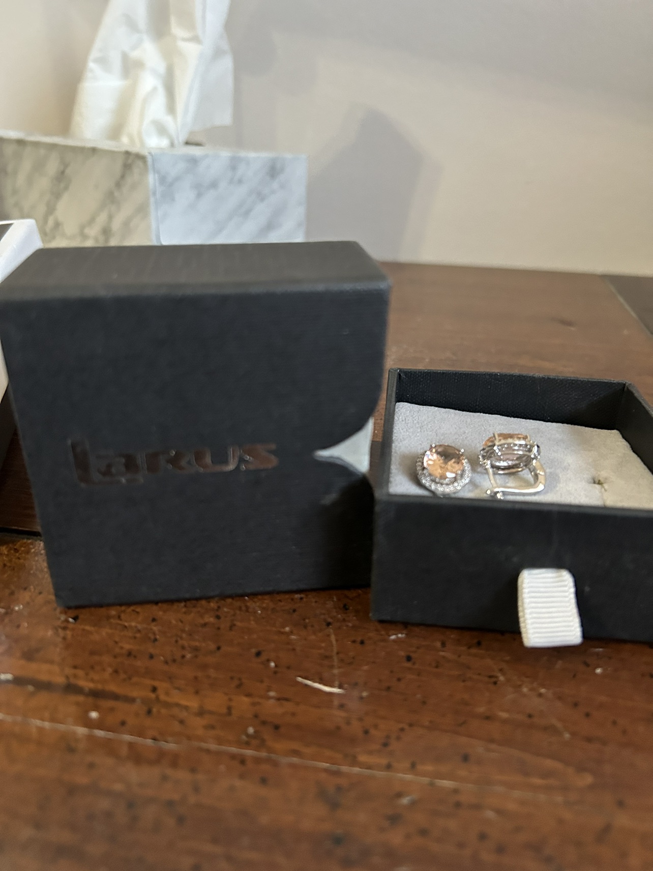 Women’s silver earrings thumbnail