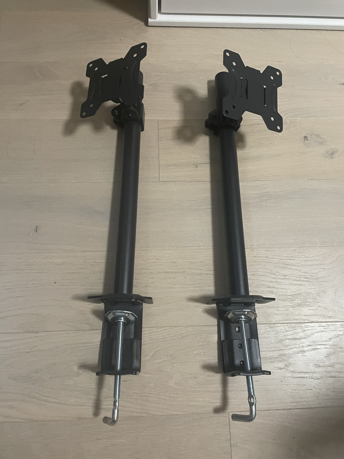 Single Monitor Desk Mounts (2x) - photo 3