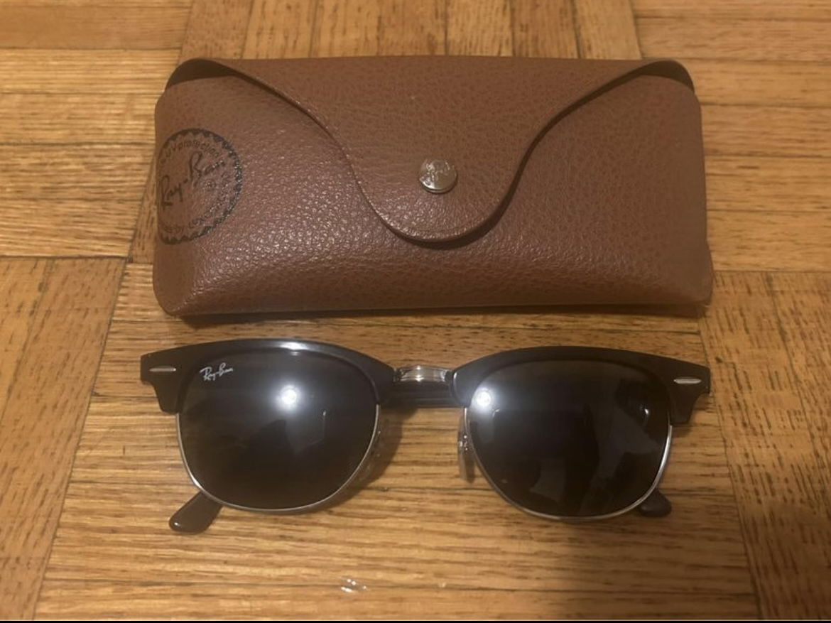Ray ban sunglasses barely used unisex. thumbnail