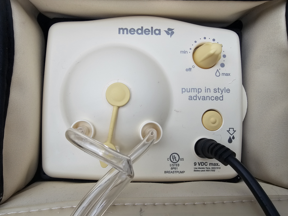 Medela pump in style advanced with accessories thumbnail