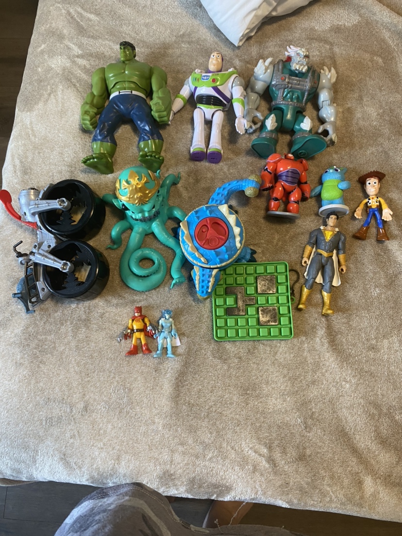 Kids toys 41 action figures - photo 2