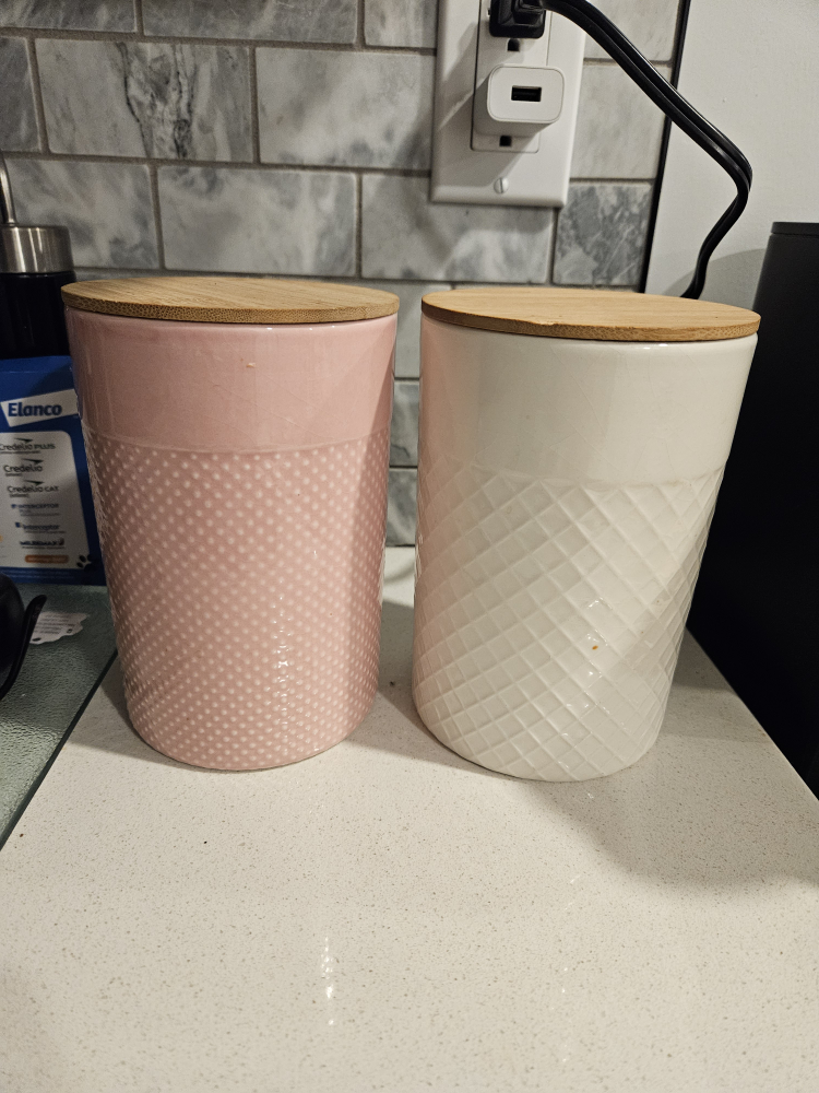 two containers🥕