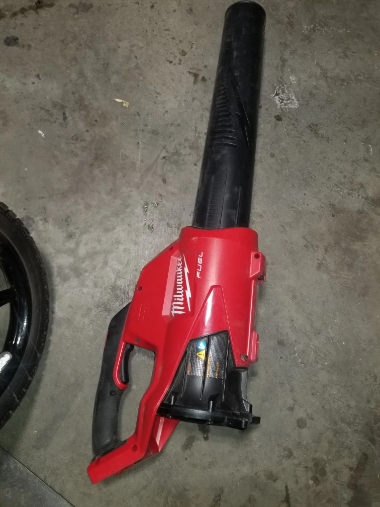 Milwaukee Fuel Blower