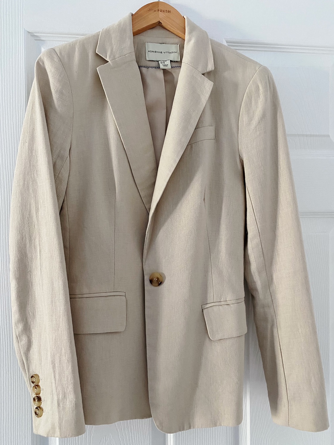 Women’s blazer thumbnail