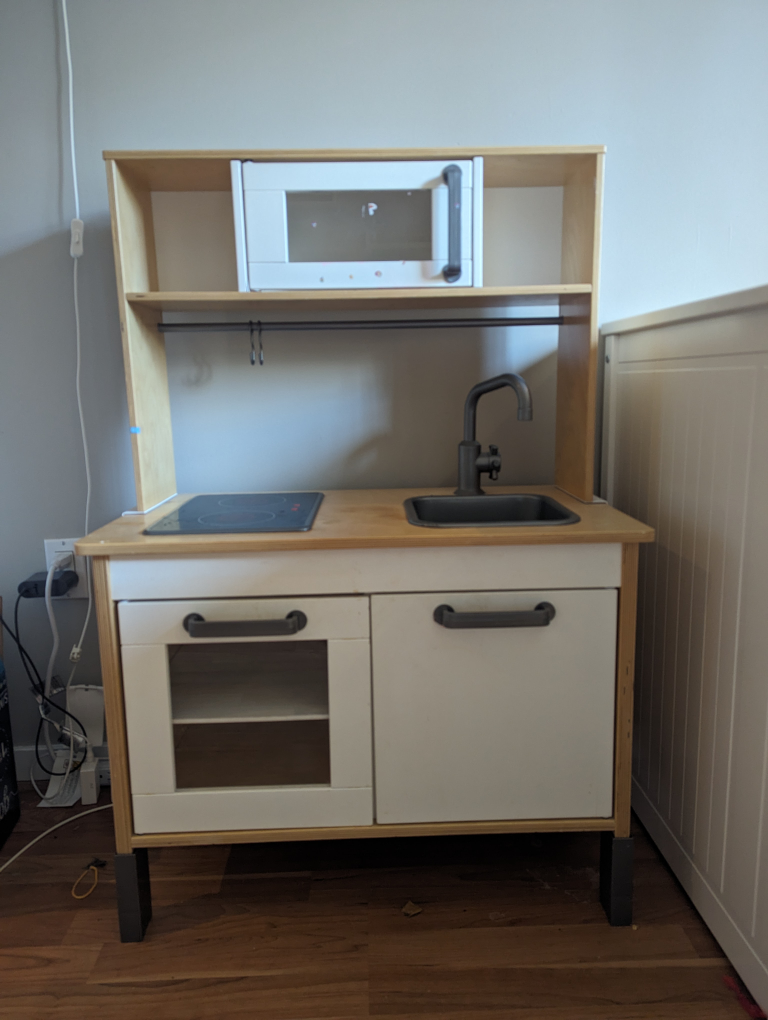 IKEA play kitchen and food
