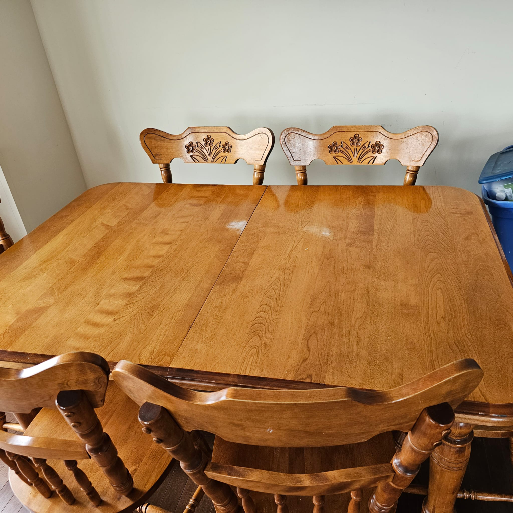 Dinning table set thumbnail