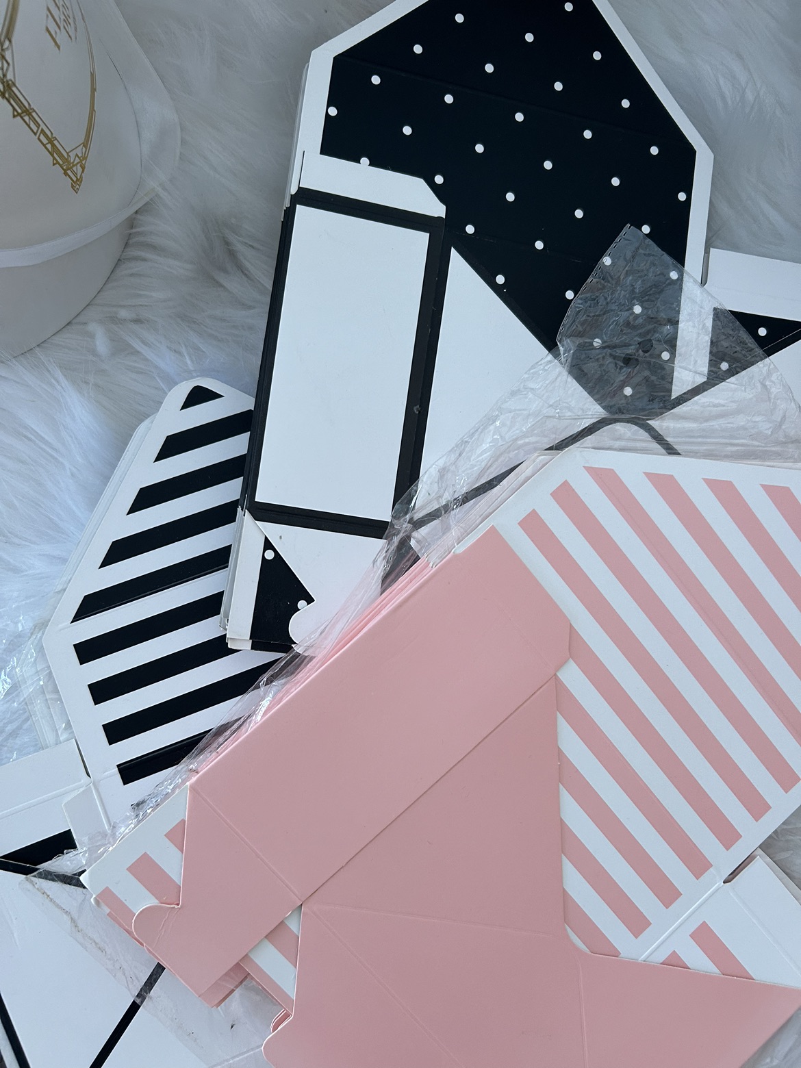 Gift Boxes, Floral Boxes image indicator(4)