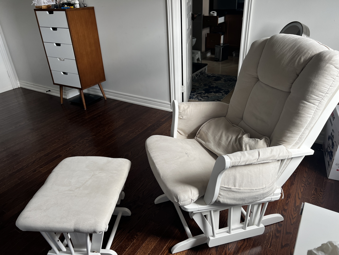 Nursing chair