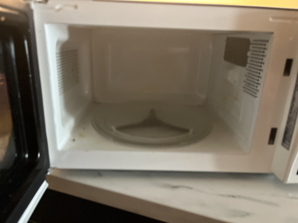 Microwave - photo 2