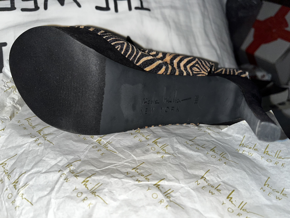 BNIB NICOLE MILLEr Open Toe Pump Heels image indicator(5)