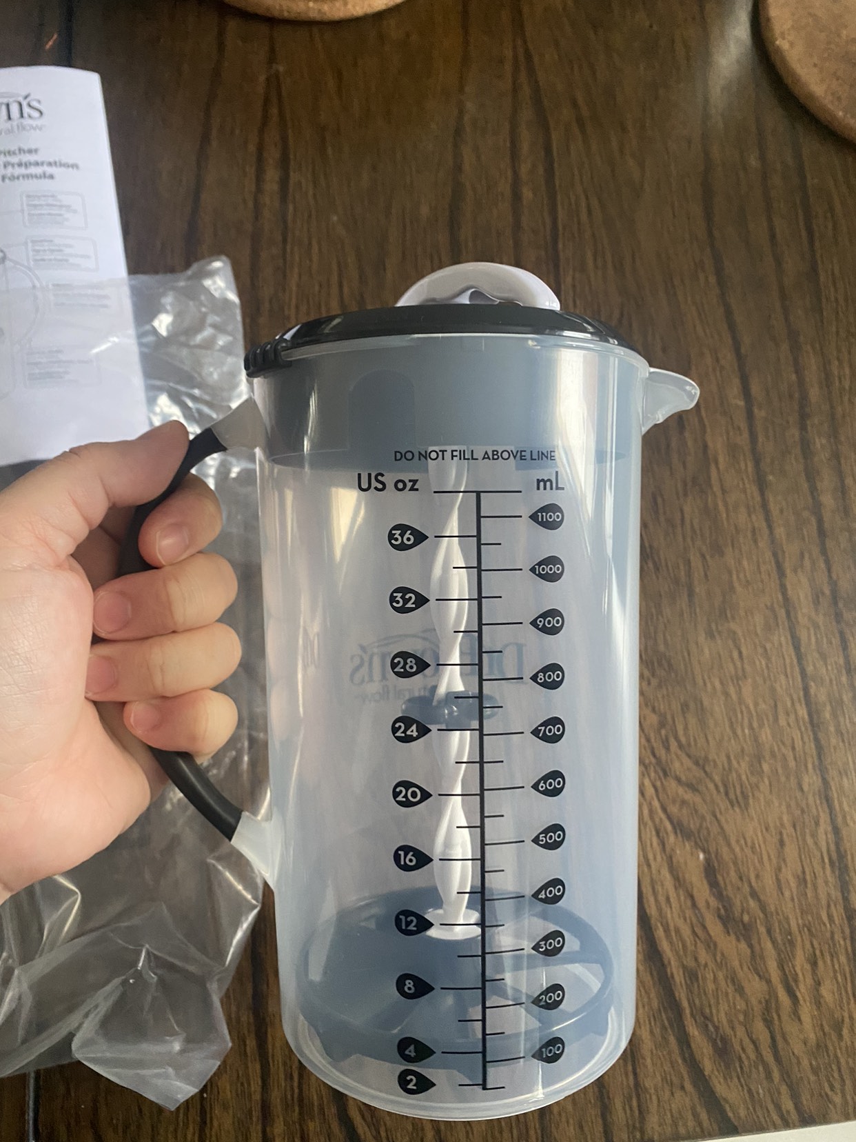 Brand new formula mixing pitcher thumbnail