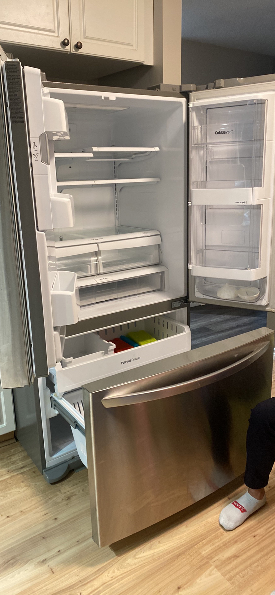 LG refrigerator - photo 2