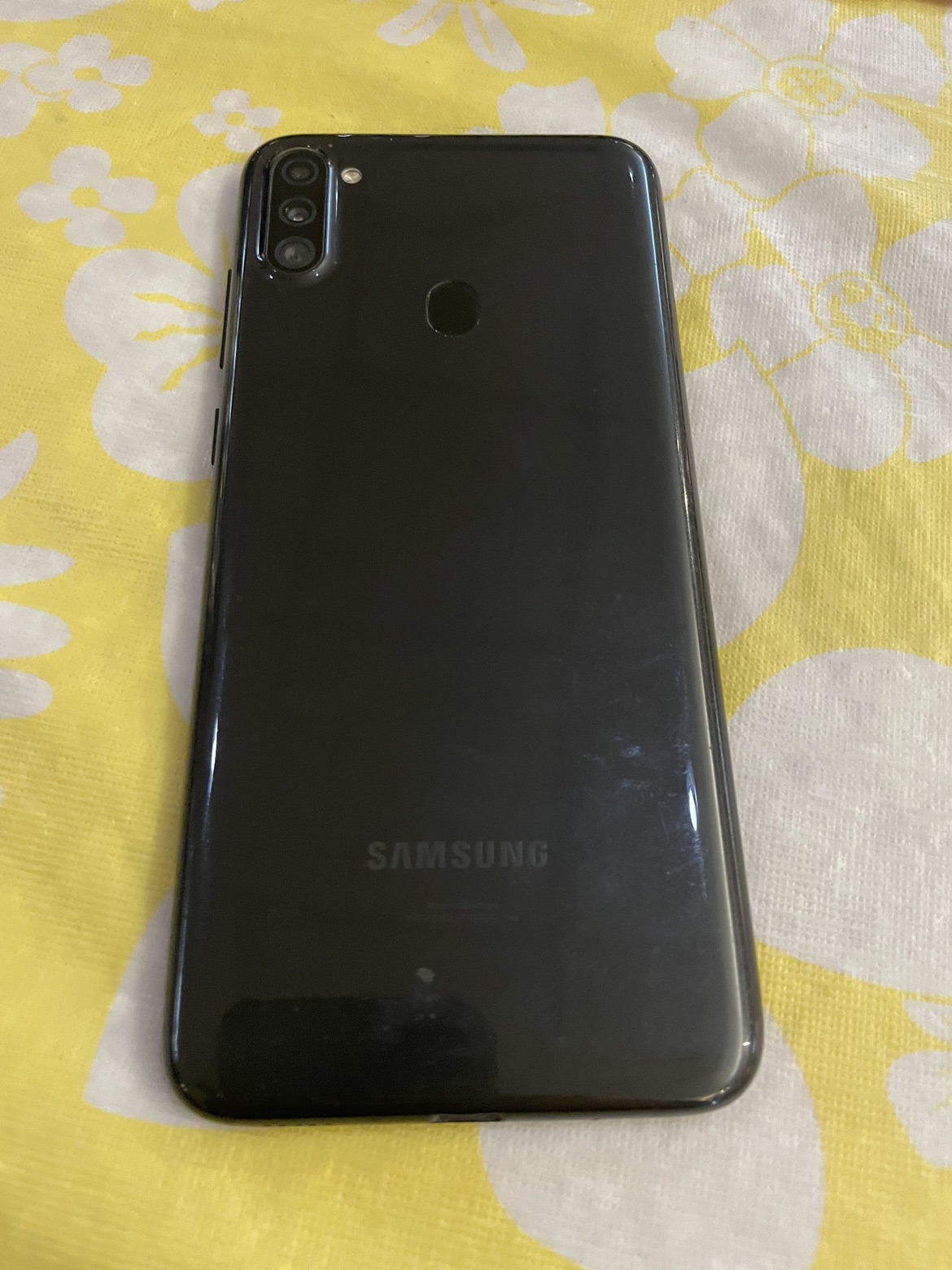 Samsung Galaxy A11 unlocked image indicator(2)