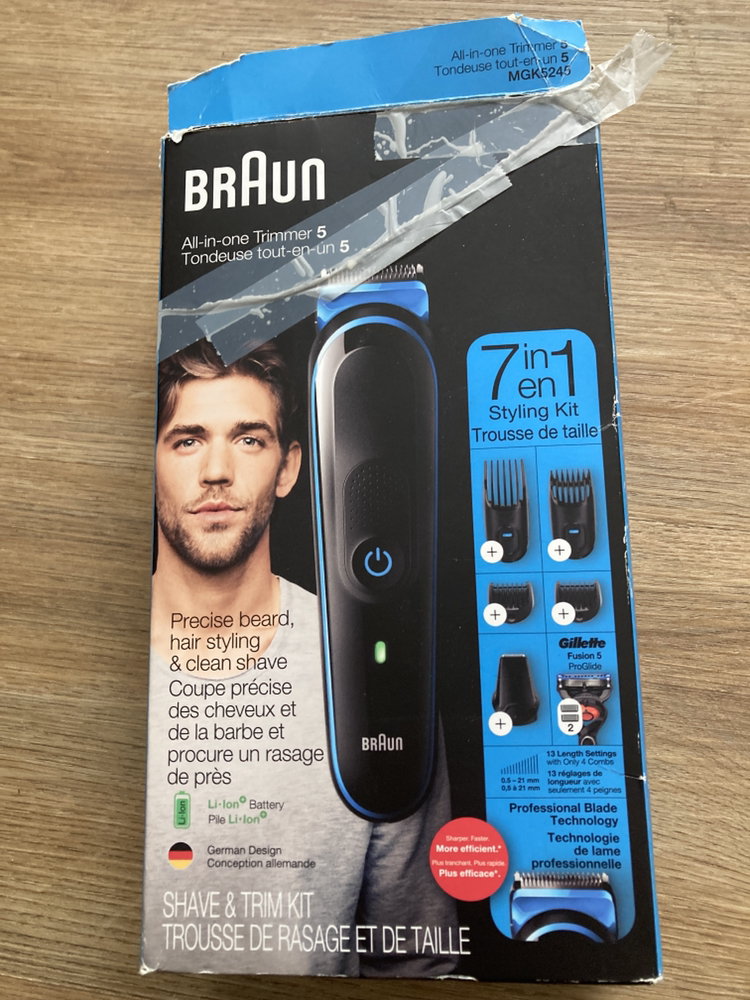 All on one shaver & beard trimmer