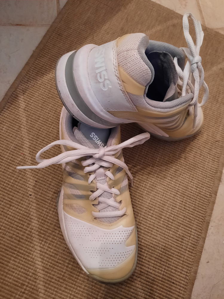 White Almost New Sneakers