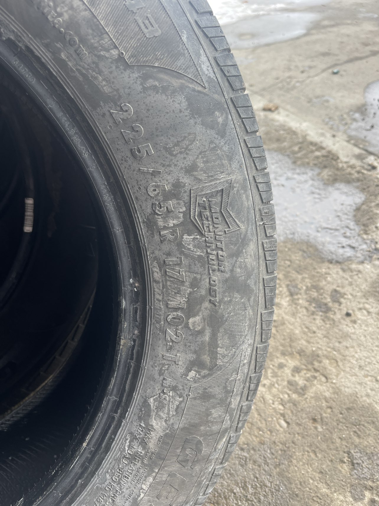 225/65/17 all season tires - photo 2