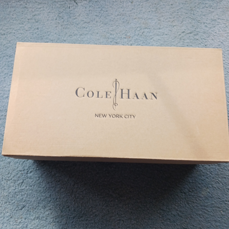 Cole Haan Oxfords with original box image indicator(8)