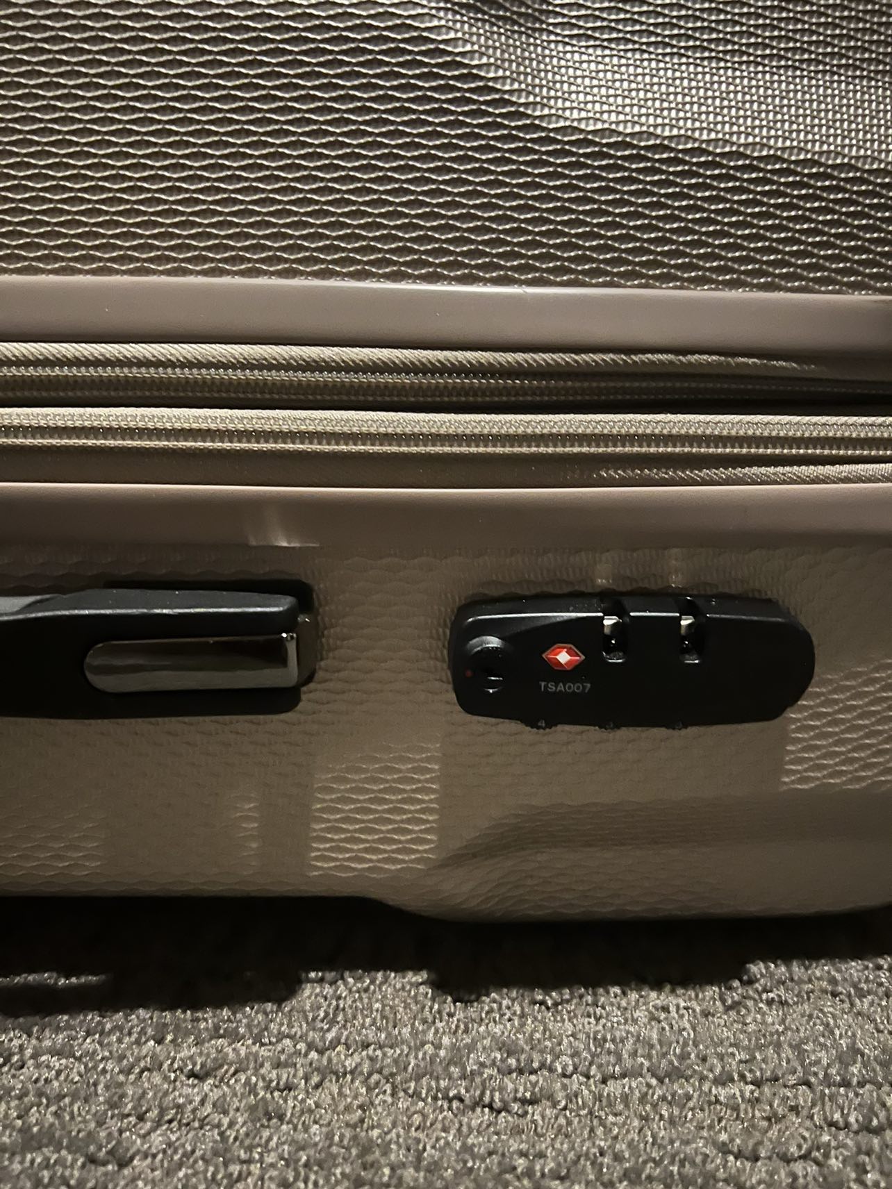 Lightweight Hardcover Luggage with Spinner Wheels - photo 3