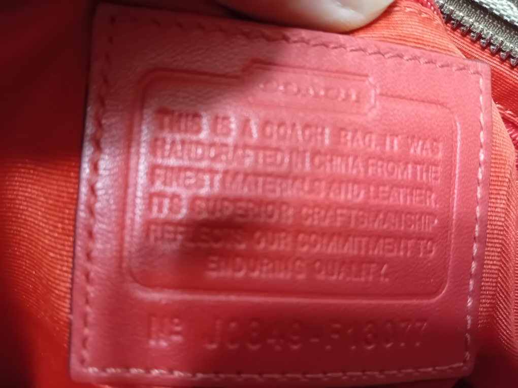 WOMENS SLIGHLY USED COACH TOTE BAG ONLY $49.99 image indicator(5)