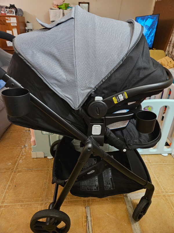 Graco Modes Basix Stroller + Infant Car seat (Travel System) thumbnail