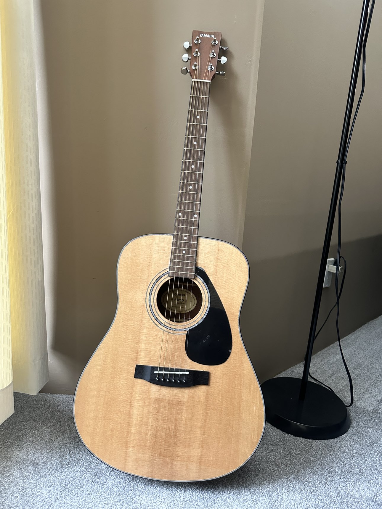 Yamaha Acoustic Guitar