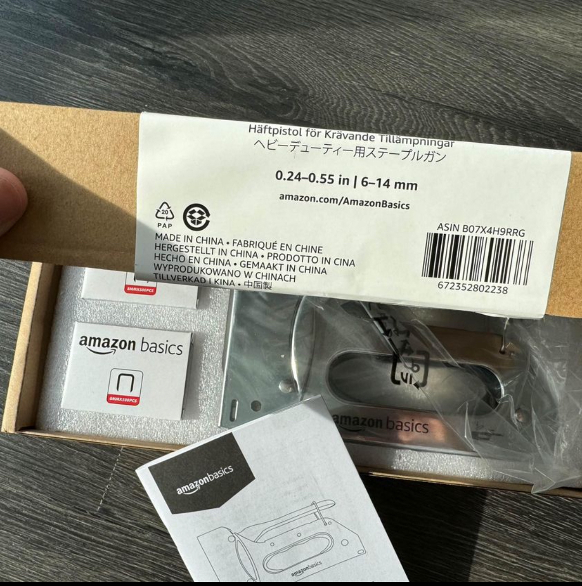 Amazon Basics Manual Staple Gun for Upholstery and Carpentry